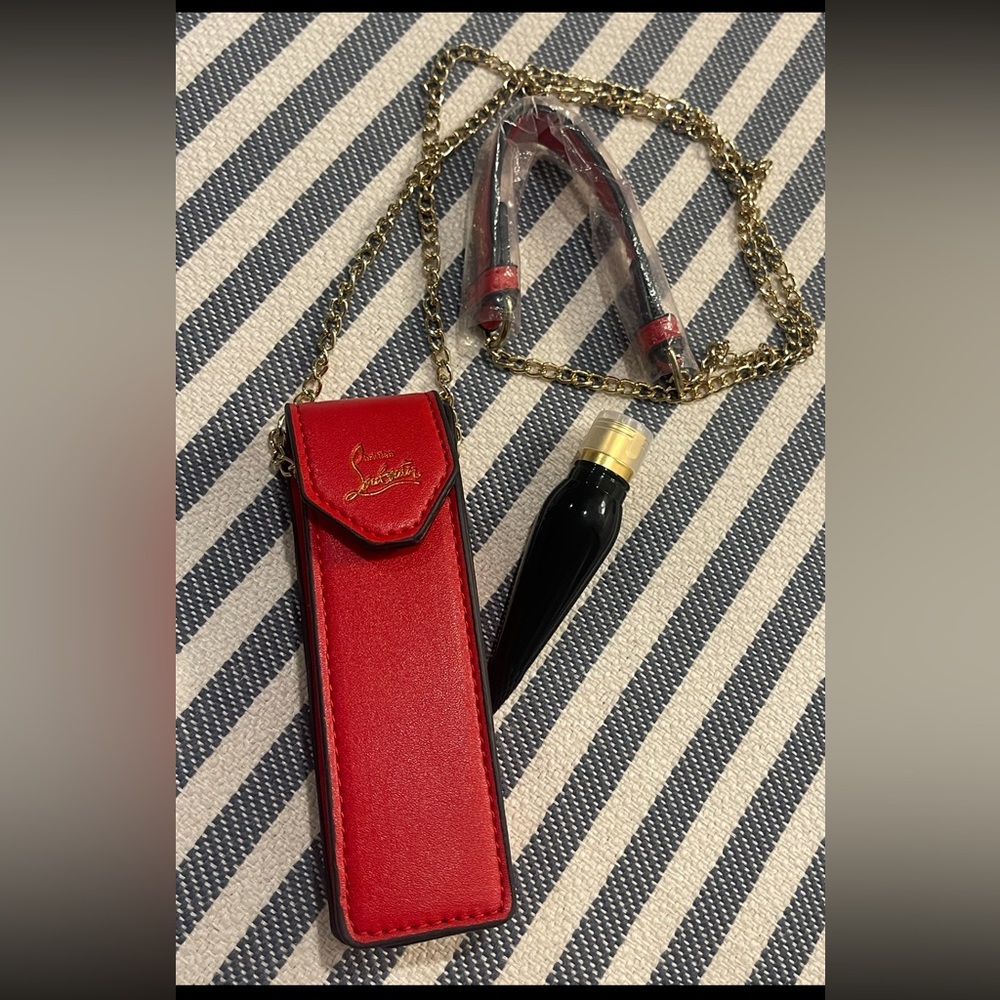 CHRISTIAN LOUBOUTIN Red Lipstick & Sexy Lipstick Case with Gold Chains ❤️❤️❤️